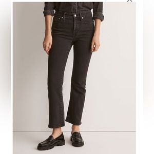 Madewell Mid Rise Kick Out Crop in Starkey